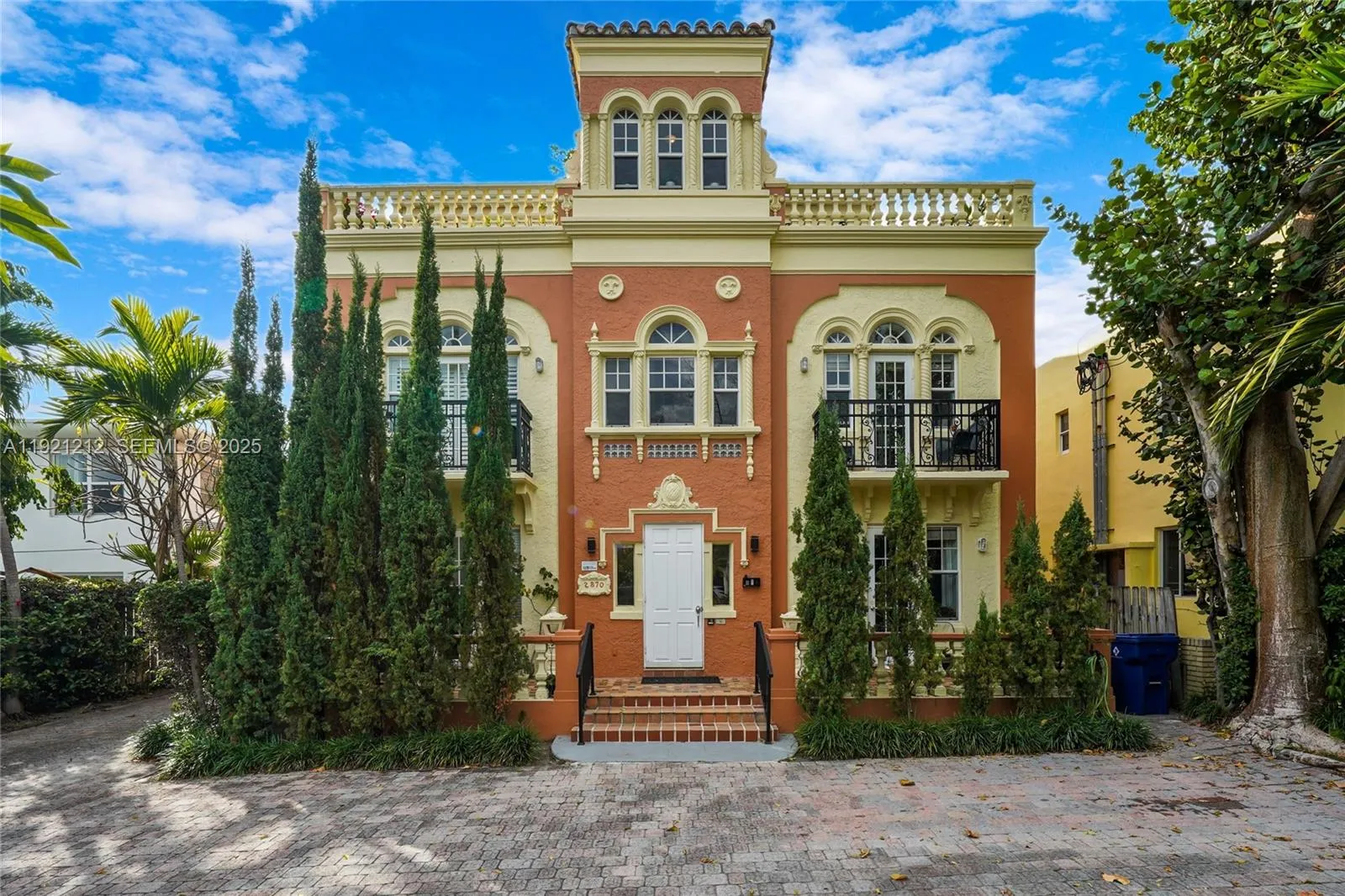 2 bedroom 2 bath for sale at 2870 Pine Tree Dr # 3, Miami Beach FL 33140