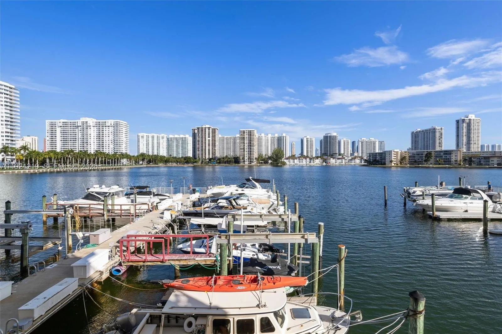 2 bedroom 2 bath for sale at 18071 Biscayne Blvd # 802, Aventura FL 33160