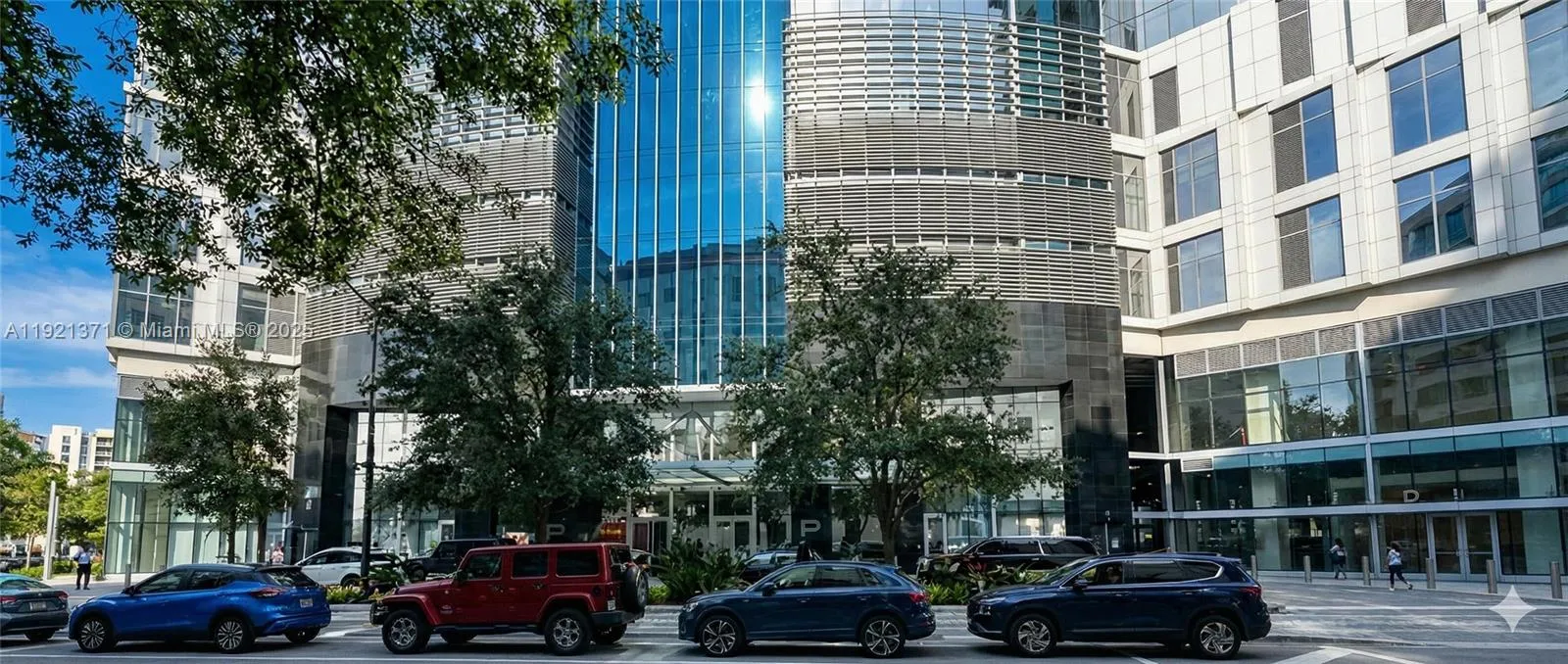 2 bedroom 3 bath for sale at 851 NE 1st Ave # 2008, Miami FL 33132