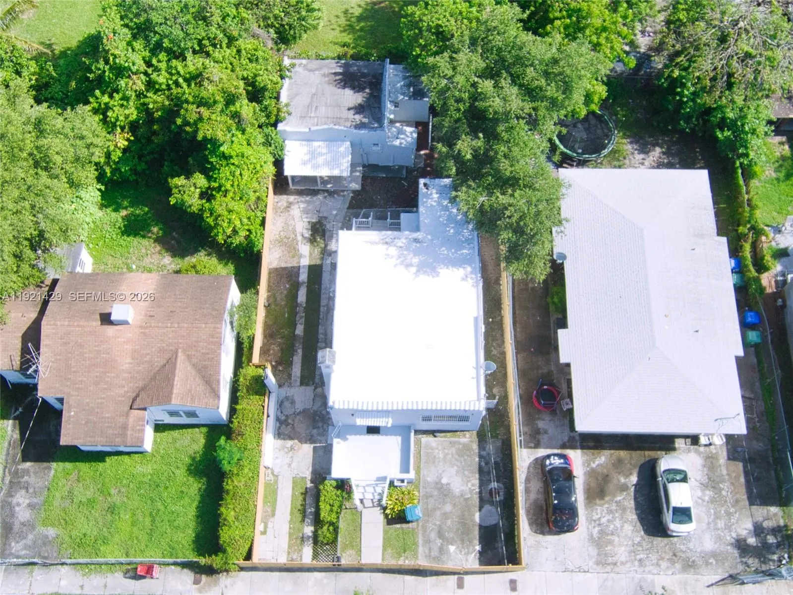 1845 NW 55th St, Miami FL 33142