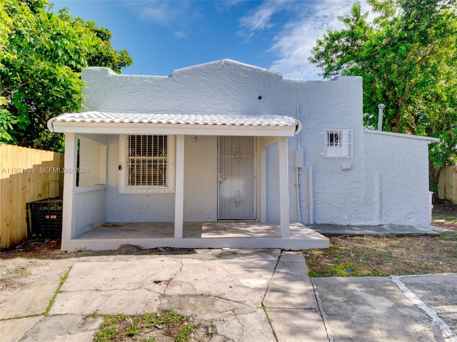 1845 NW 55th St, Miami FL 33142