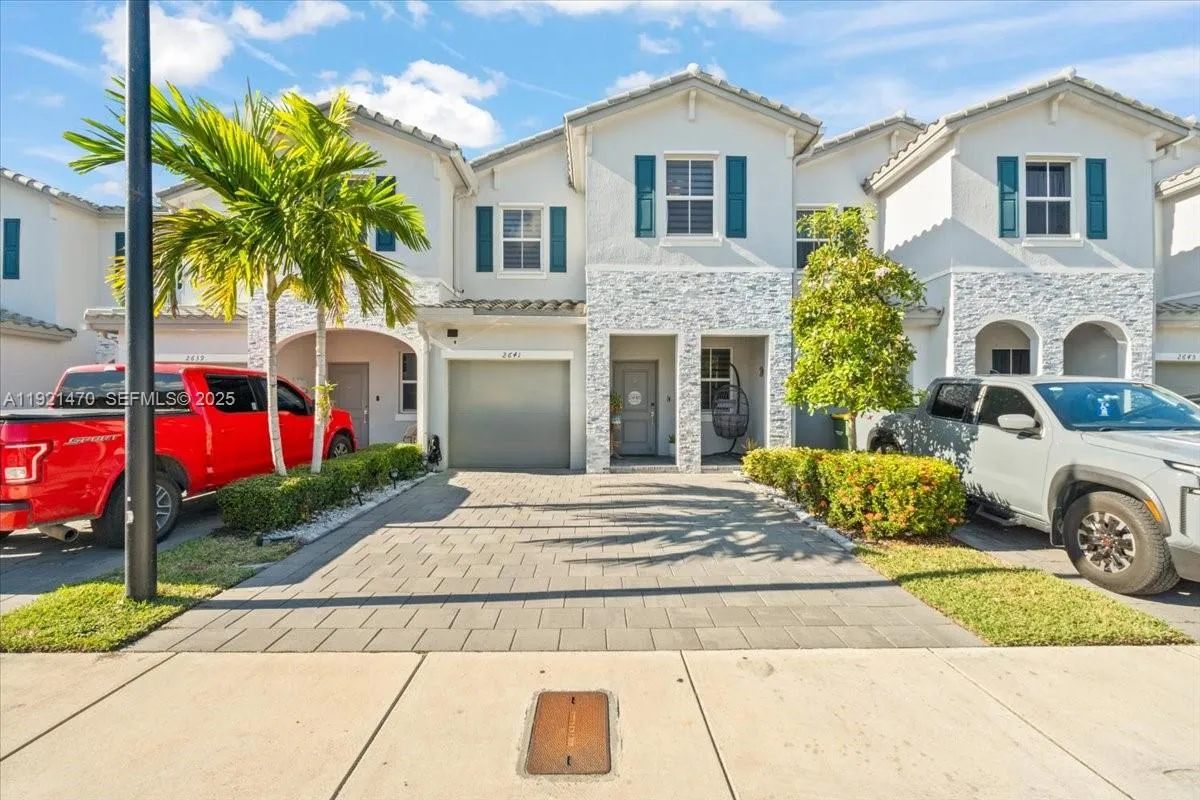2641 SE 12th st, Homestead FL 33035