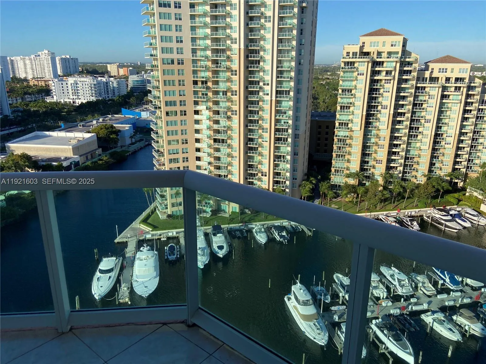 2 bedroom 2 bath for sale at 3370 Hidden Bay Dr # 1914, Aventura FL 33180