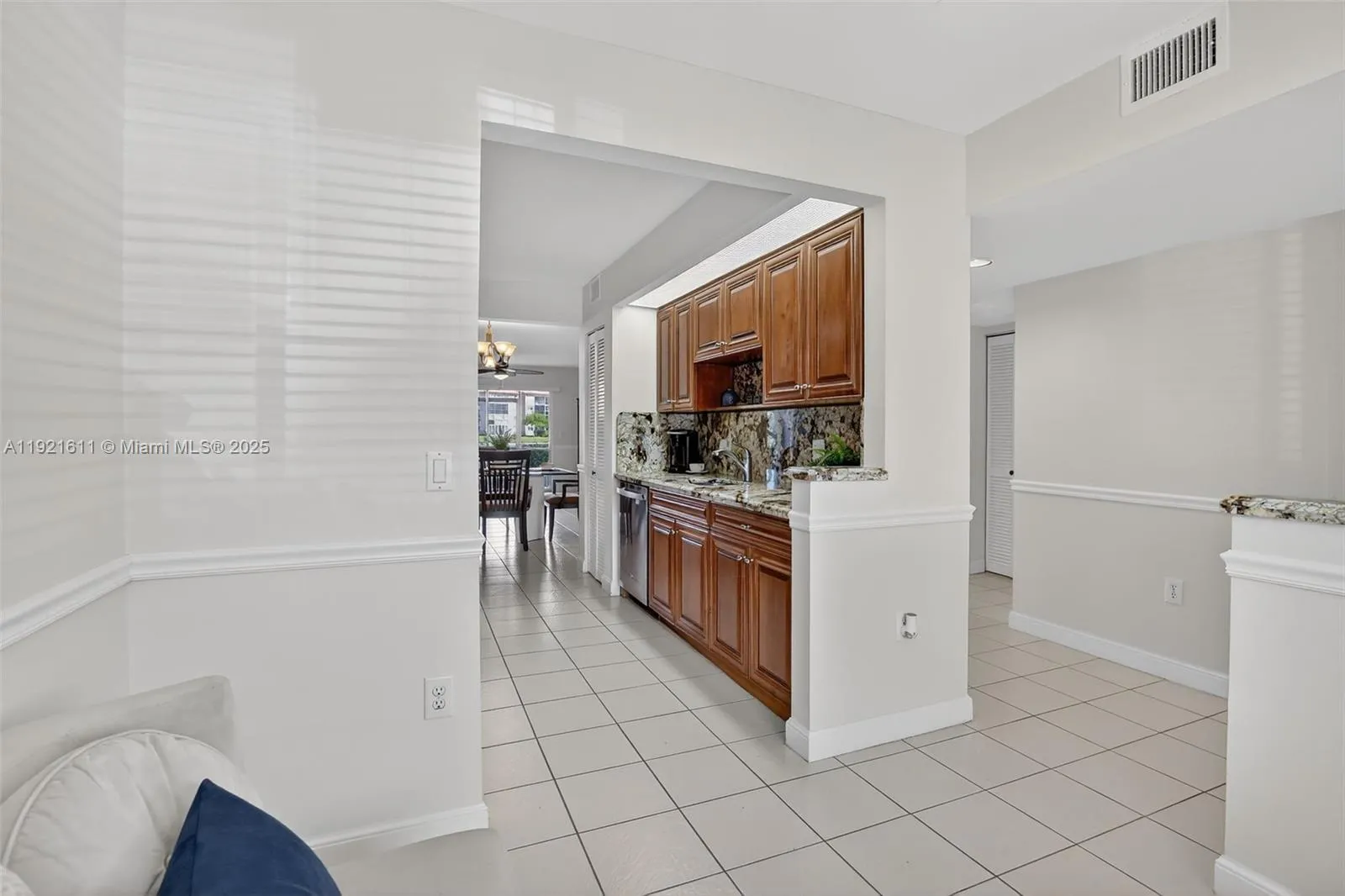 13705 SW 12th St # 103B, Pembroke Pines FL 33027