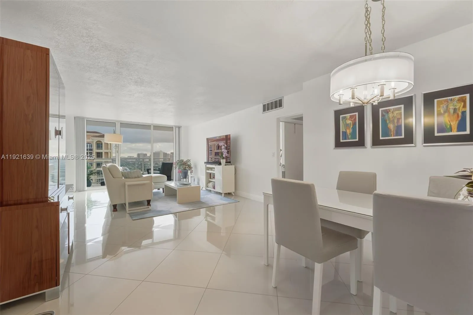 2030 S Ocean Dr # 1810, Hallandale Beach FL 33009