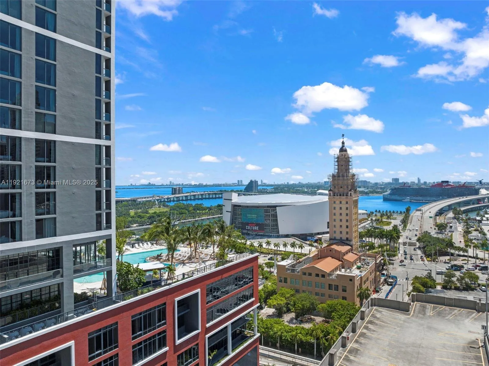 1 bedroom 1 bath for sale at 159 NE 6th St # 5008, Miami FL 33132
