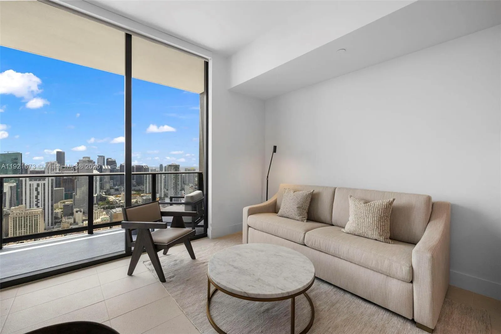 159 NE 6th St # 5008, Miami FL 33132