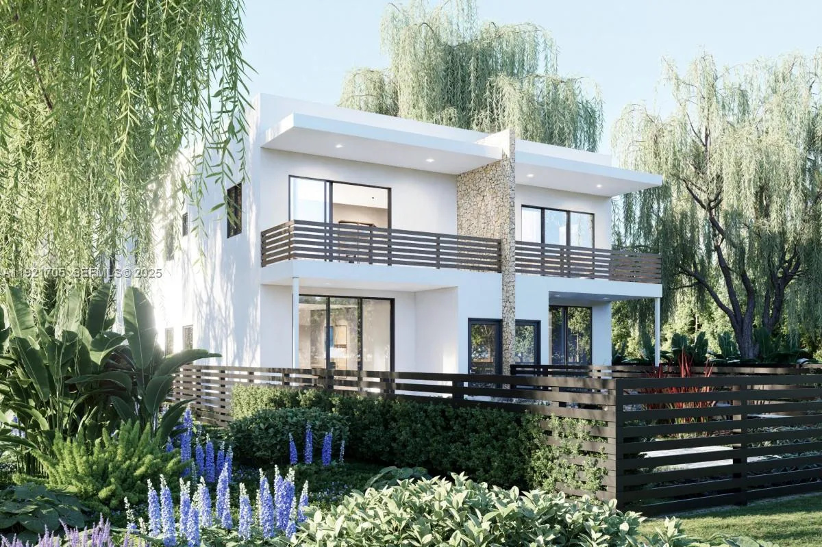 3320 SW 23rd St, Miami FL 33145