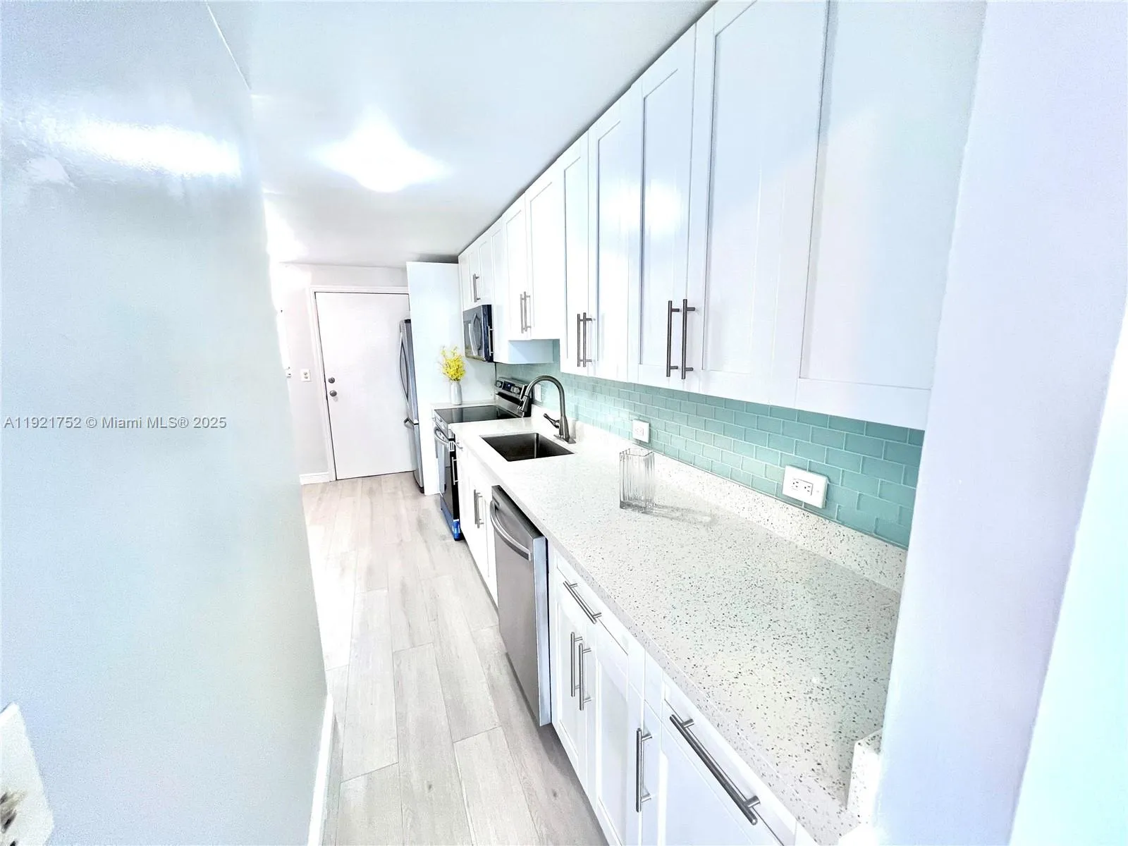 3660 NE 166th St # 505, North Miami Beach FL 33160