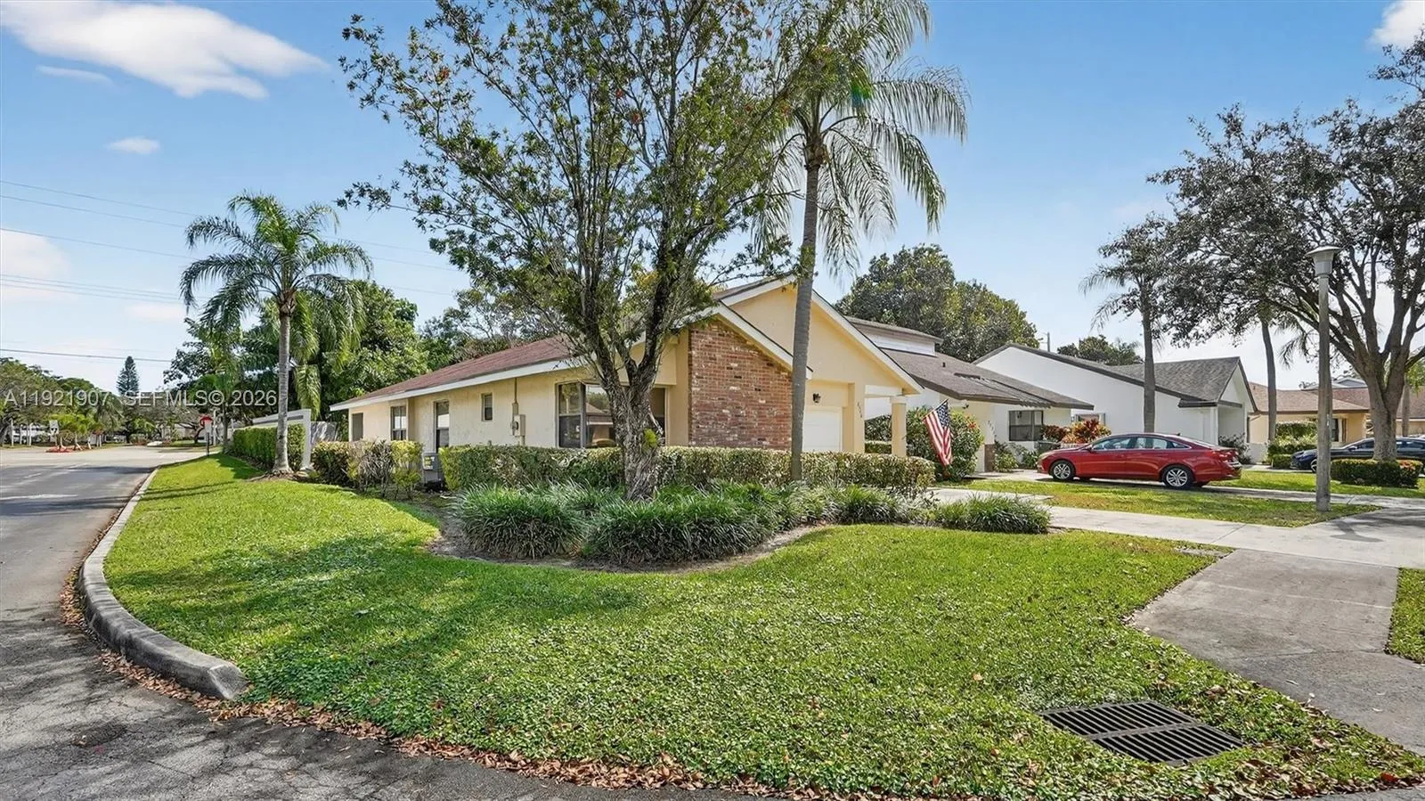 2540 Calamondin Cir, Coconut Creek FL 33063
