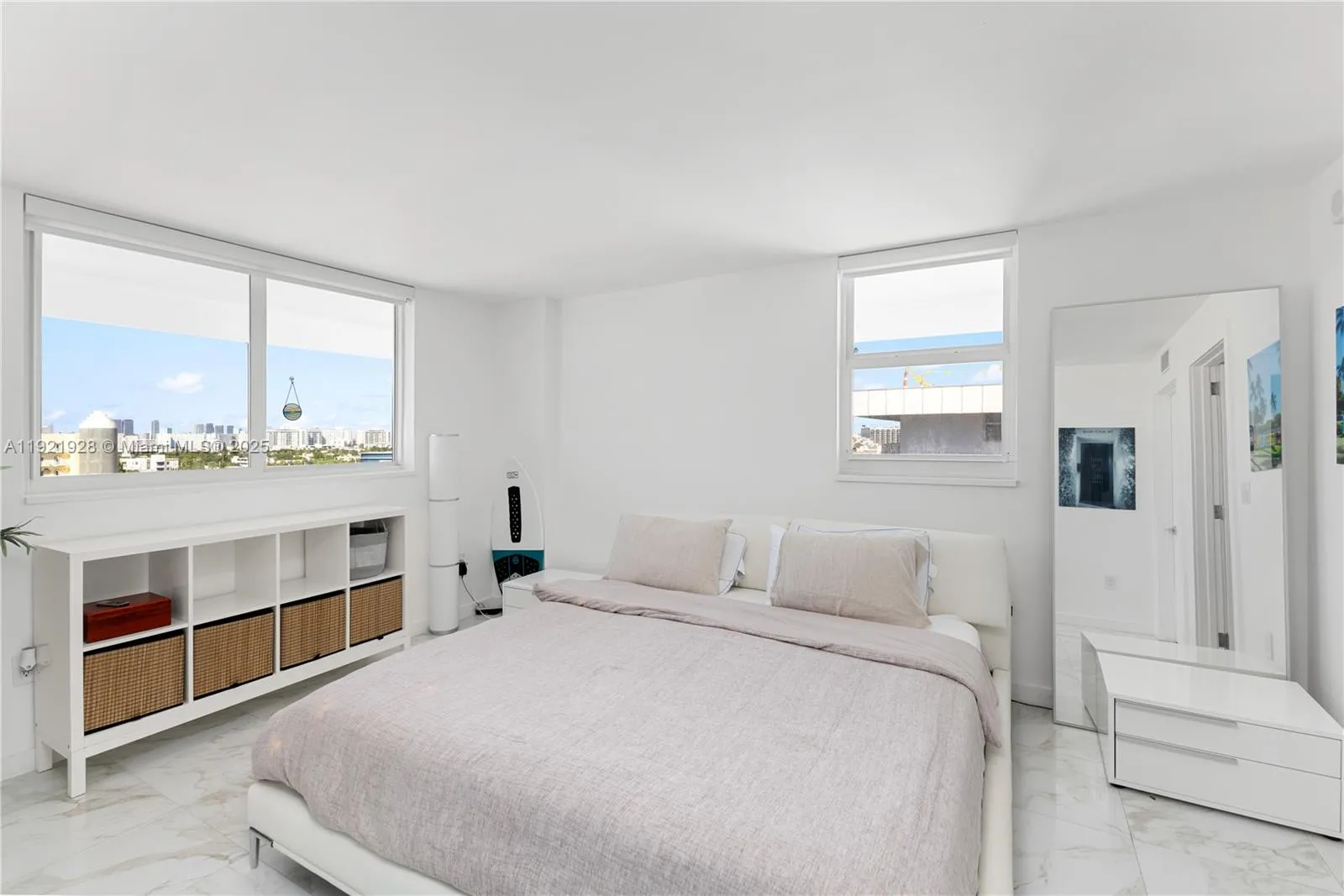 345 Ocean Dr # 1101, Miami Beach FL 33139