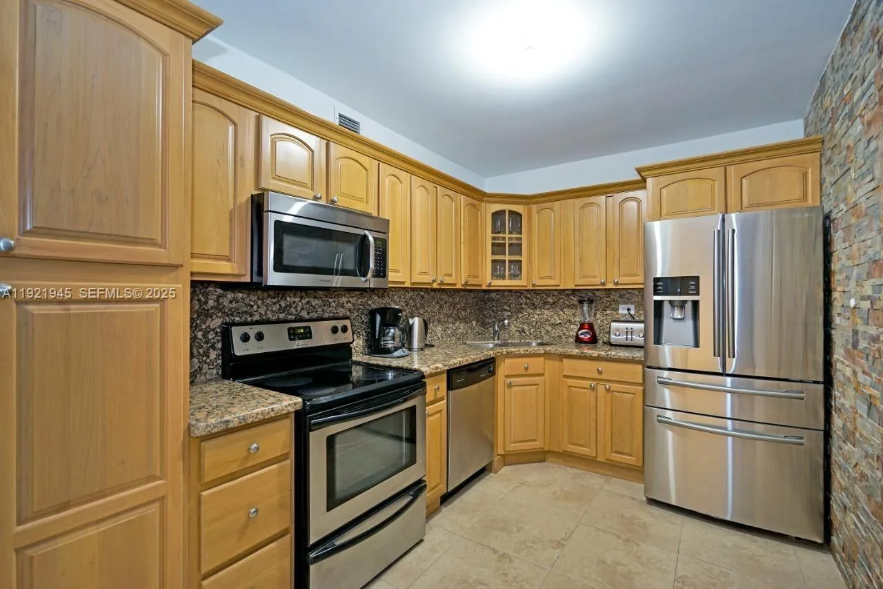 5601 Collins Ave # 1516, Miami Beach FL 33140