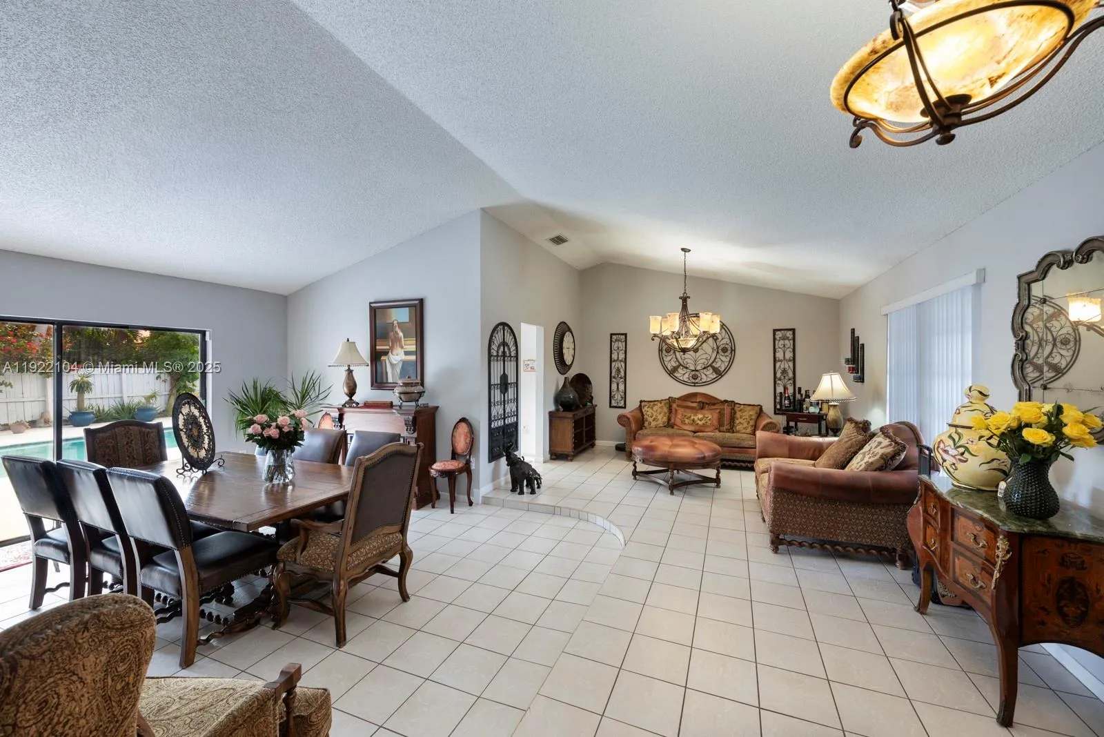 11724 SW 95th St, Miami FL 33186