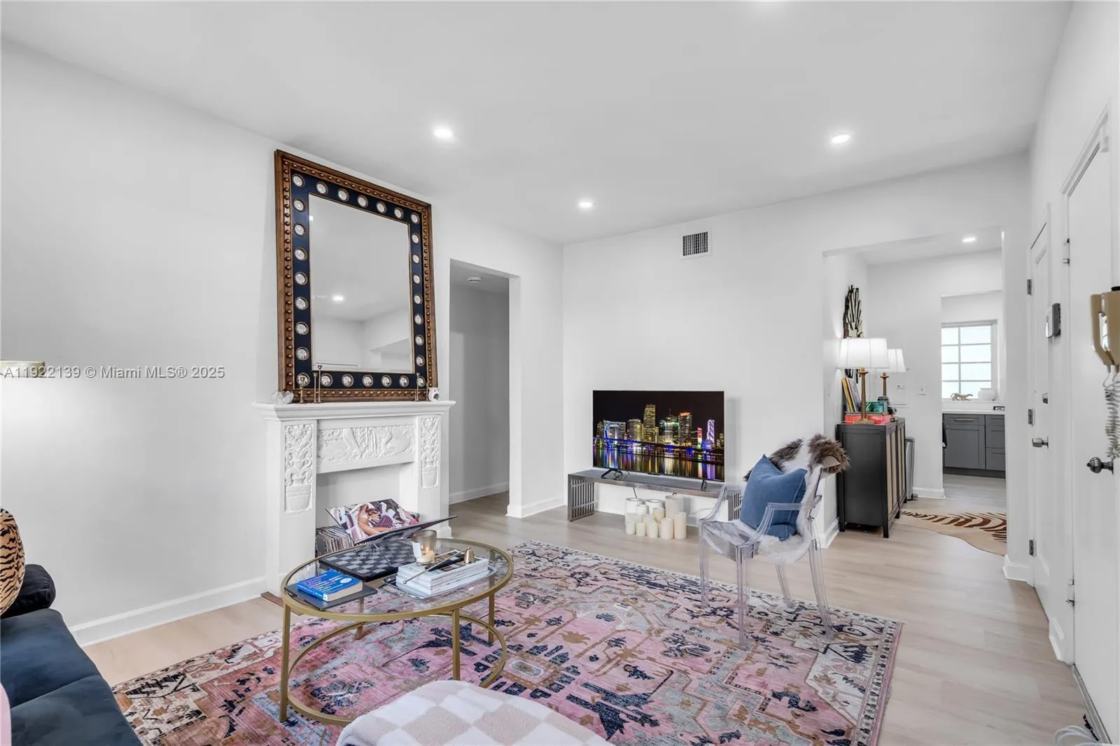 1 bedroom 1 bath for sale at 1052 Jefferson Ave # 5, Miami Beach FL 33139