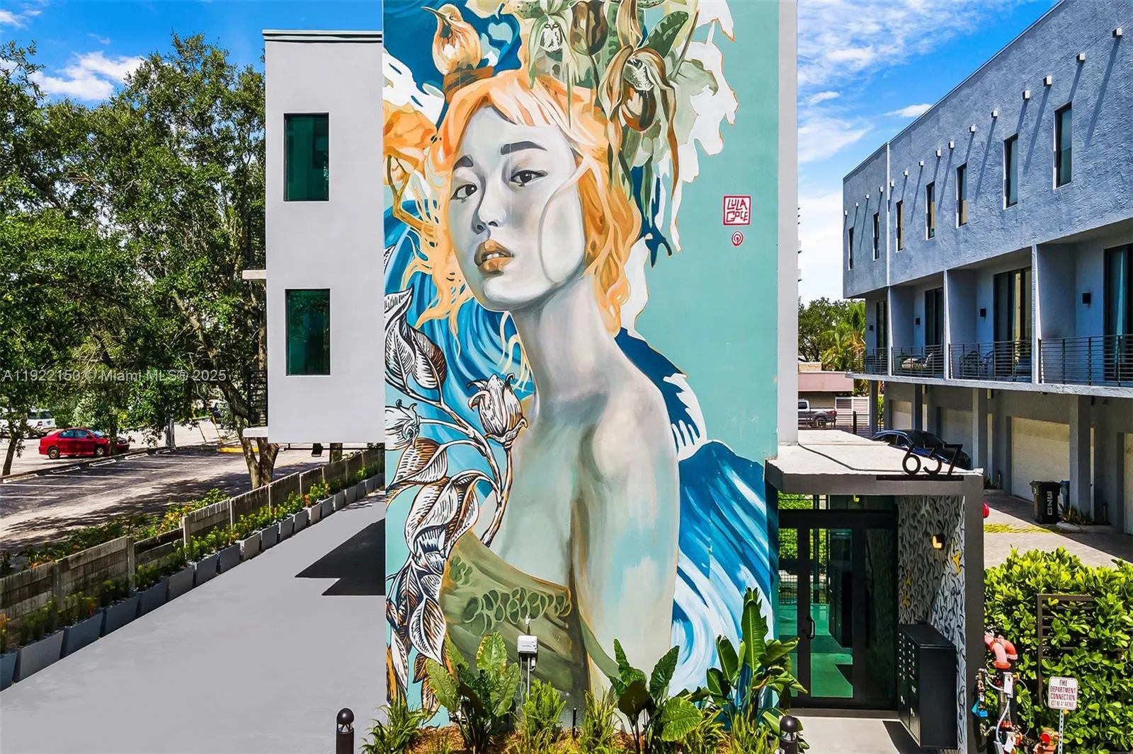 for sale at 637 NE 4th Ave, Fort Lauderdale FL 33304