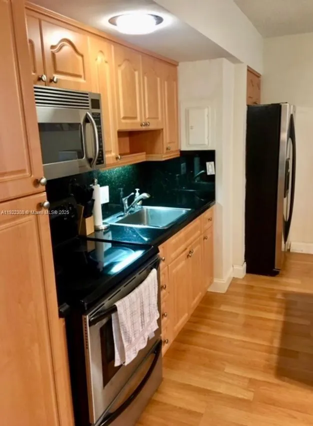 900 Bay Dr # 513, Miami Beach FL 33141