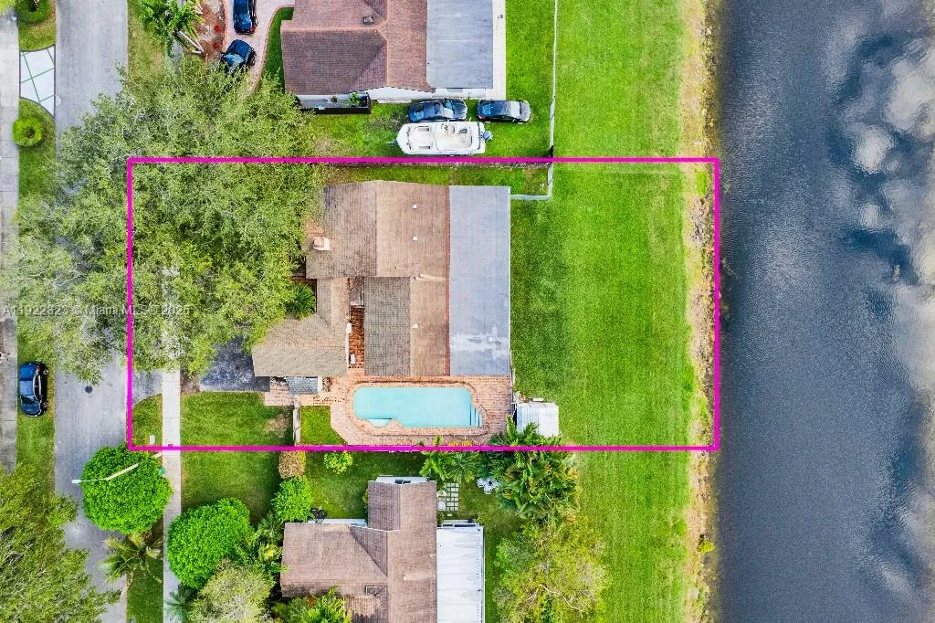 15512 SW 142nd Ct, Miami FL 33177