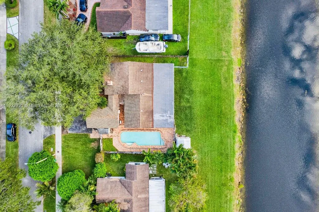 15512 SW 142nd Ct, Miami FL 33177