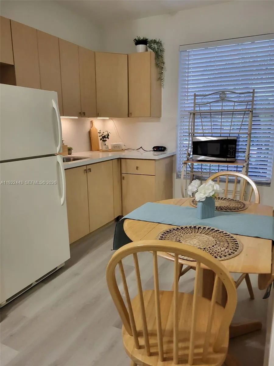 1 bedroom 1 bath for rent at 15520 SW 57th Ter # 15520, Miami FL 33193