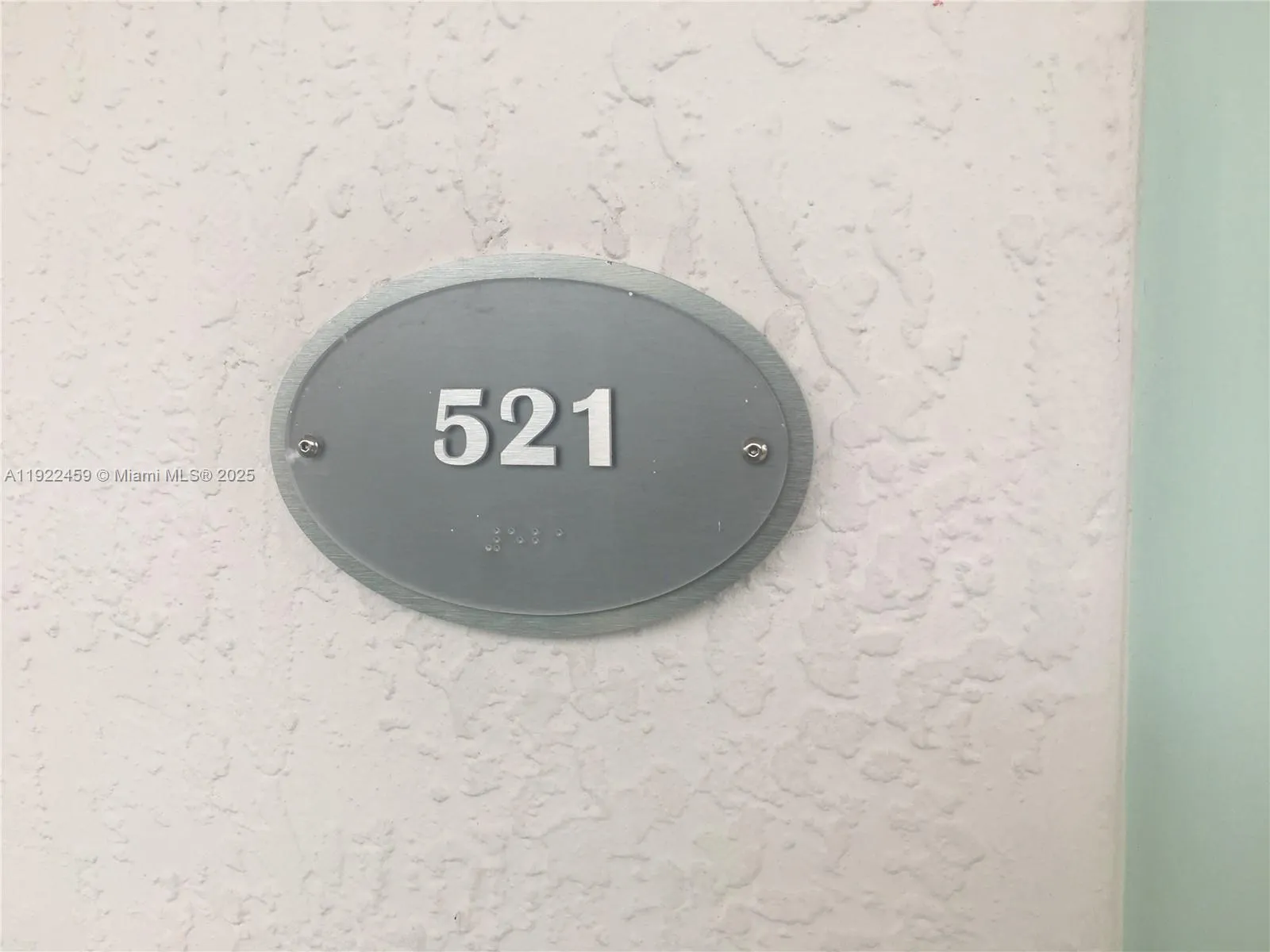 6000 Collins Ave # 521, Miami Beach FL 33140