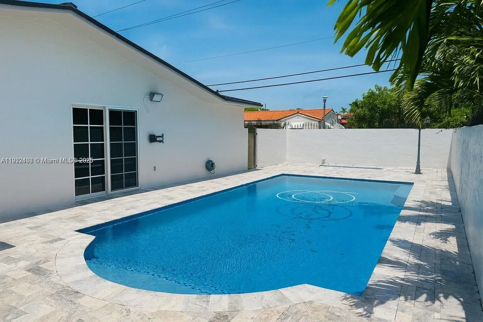 1900 SW 24th St, Miami FL 33145