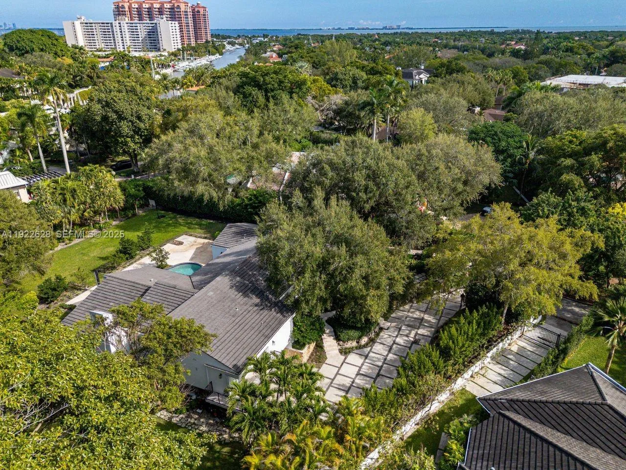 7000 Robles St, Coral Gables FL 33143
