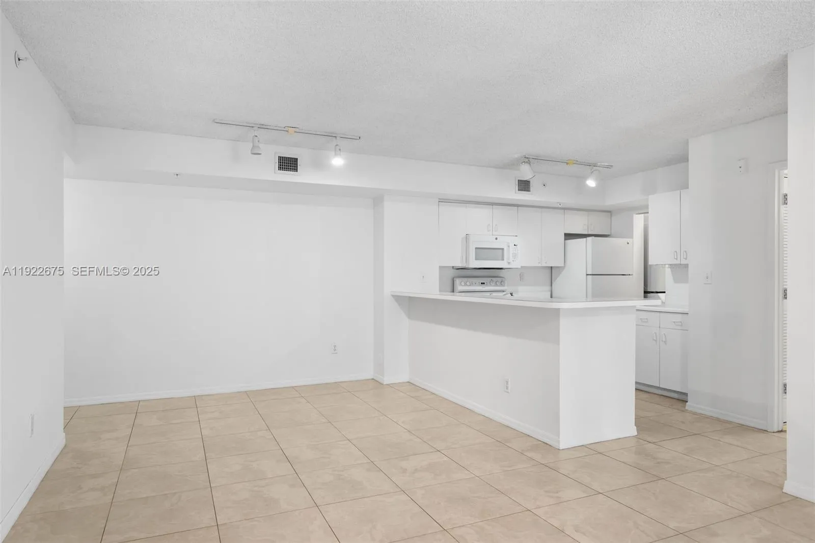 2600 S University Dr # 107, Davie FL 33328