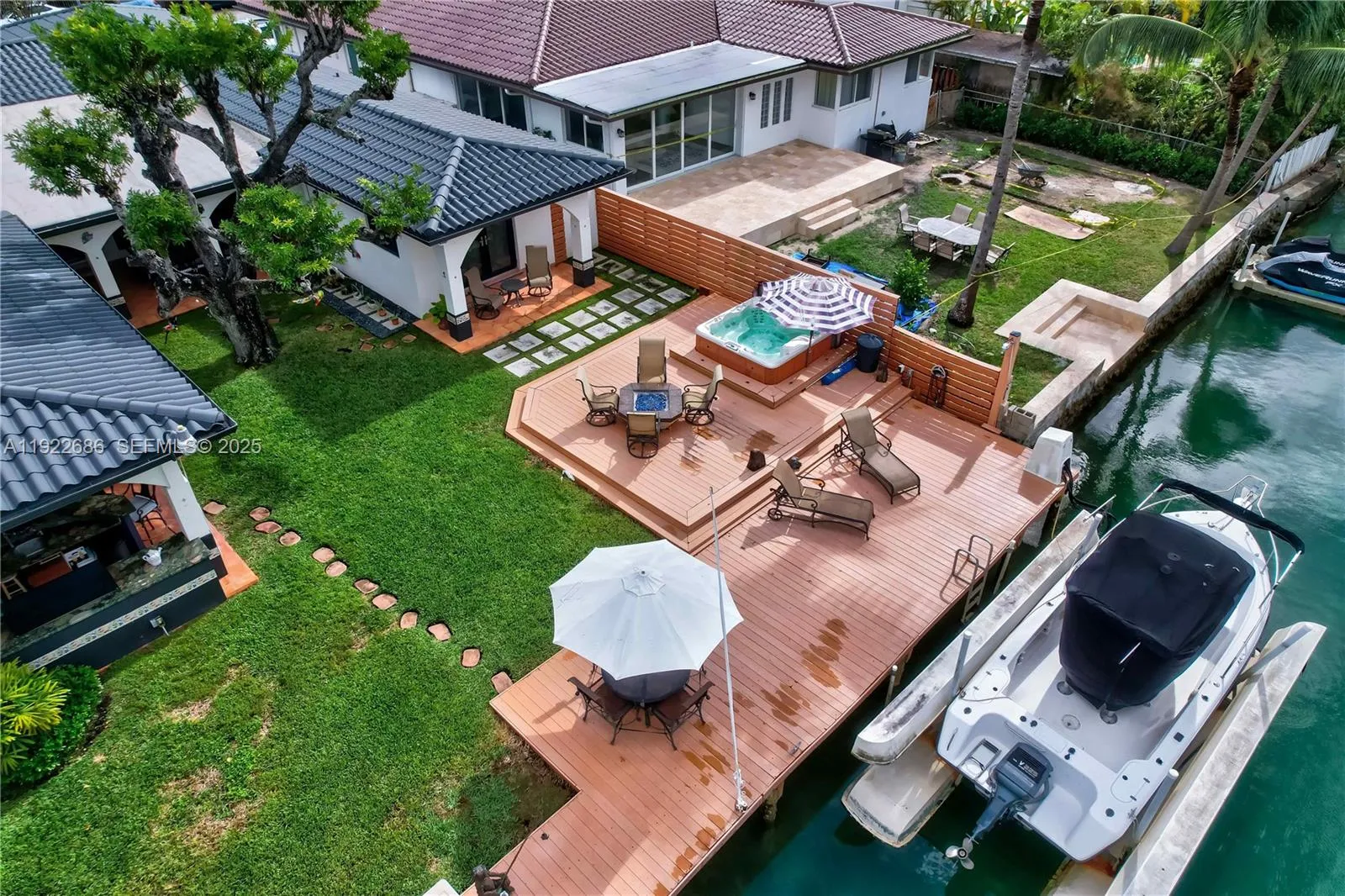 7724 Hawthorne Ave, Miami Beach FL 33141