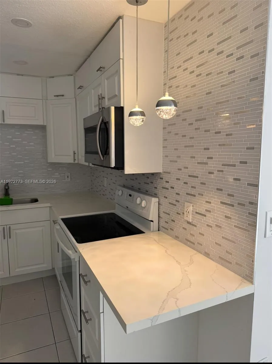 3 bedroom 2 bath for sale at 14311 SW 96th St # 304, Miami FL 33186