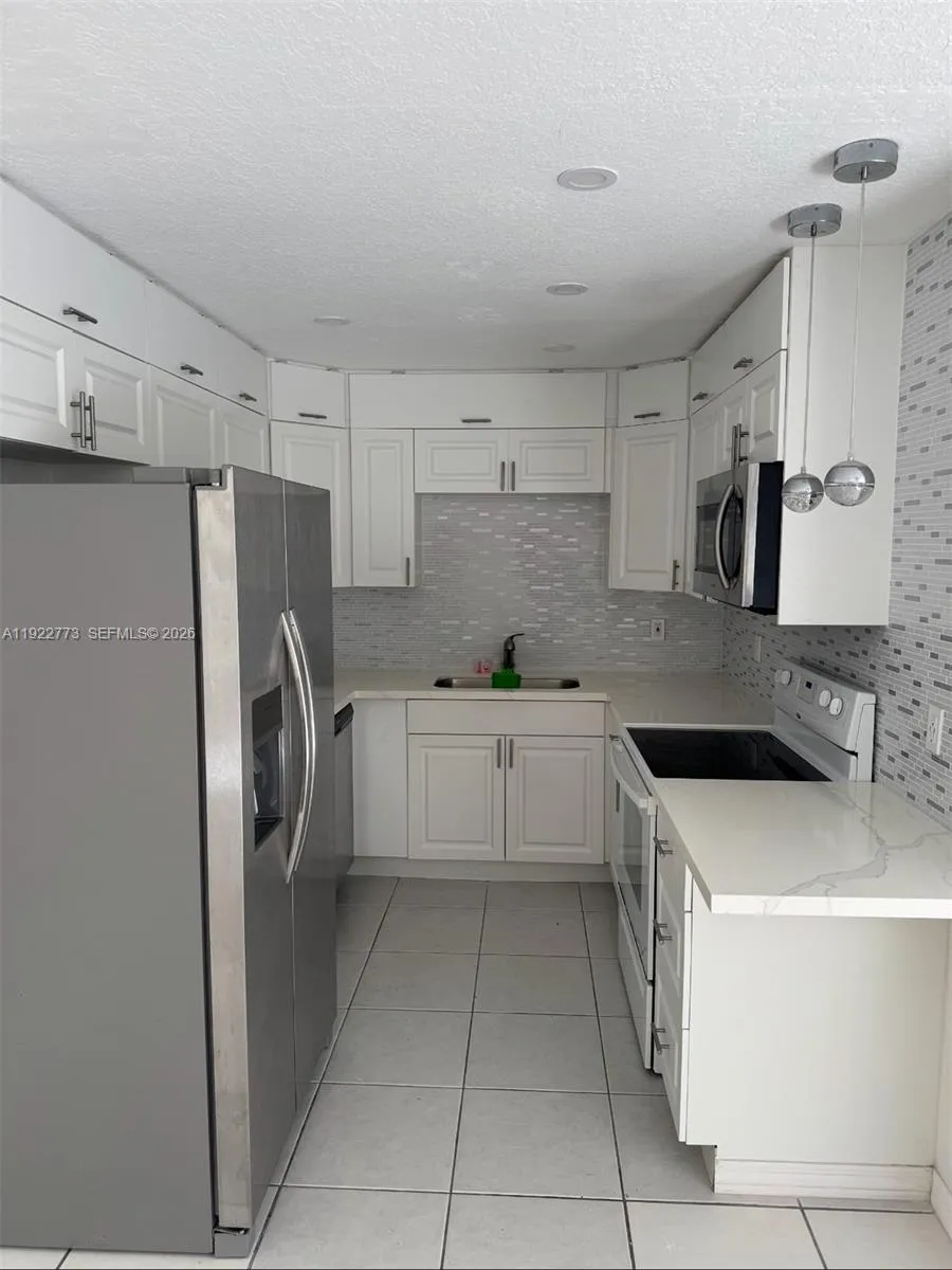 14311 SW 96th St # 304, Miami FL 33186