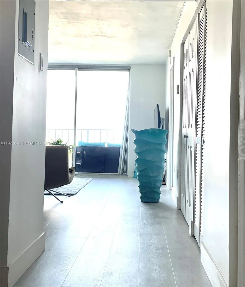 6900 Bay Dr # 7A, Miami Beach FL 33141