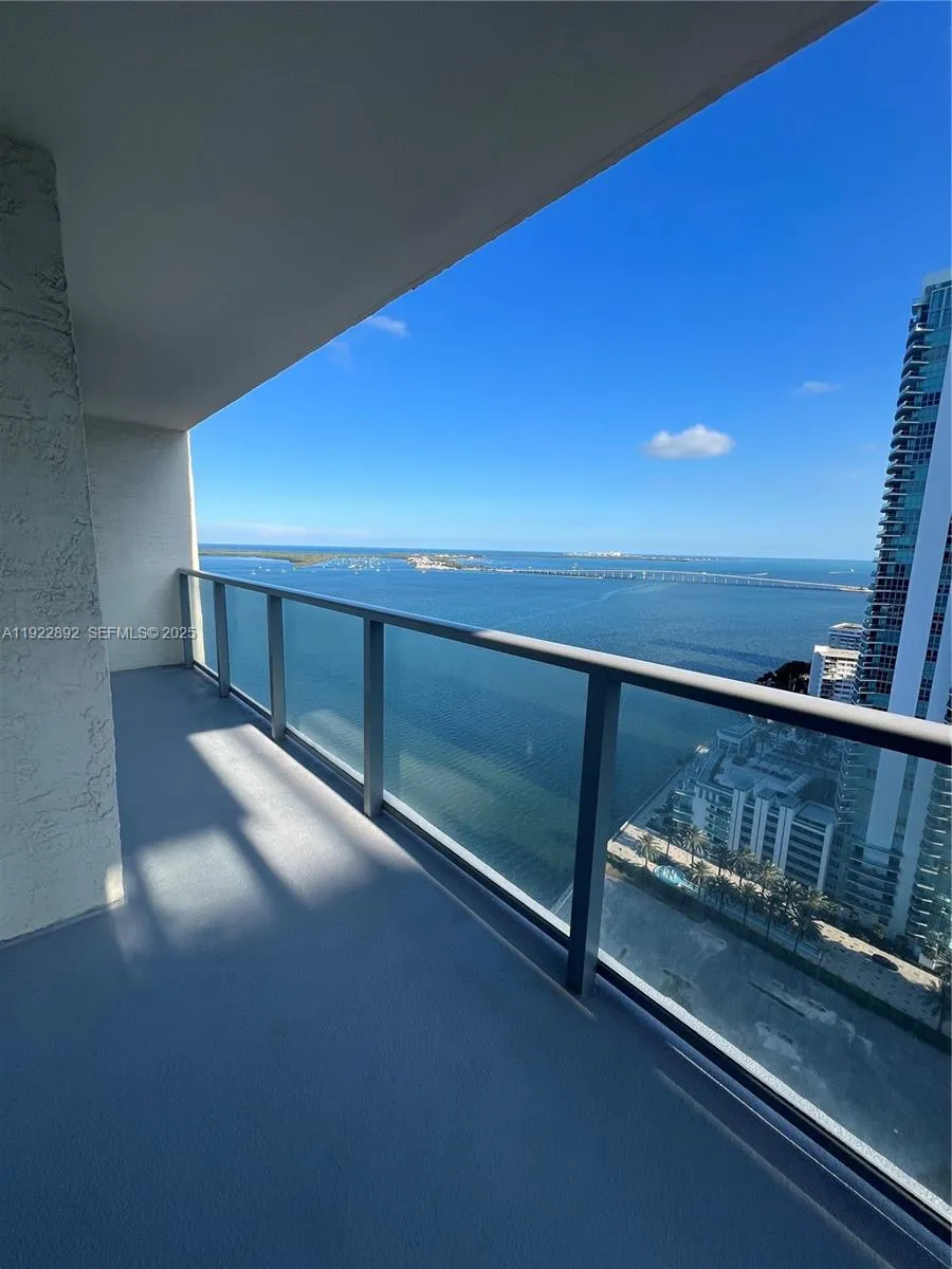1155 Brickell Bay Dr # 3205, Miami FL 33131