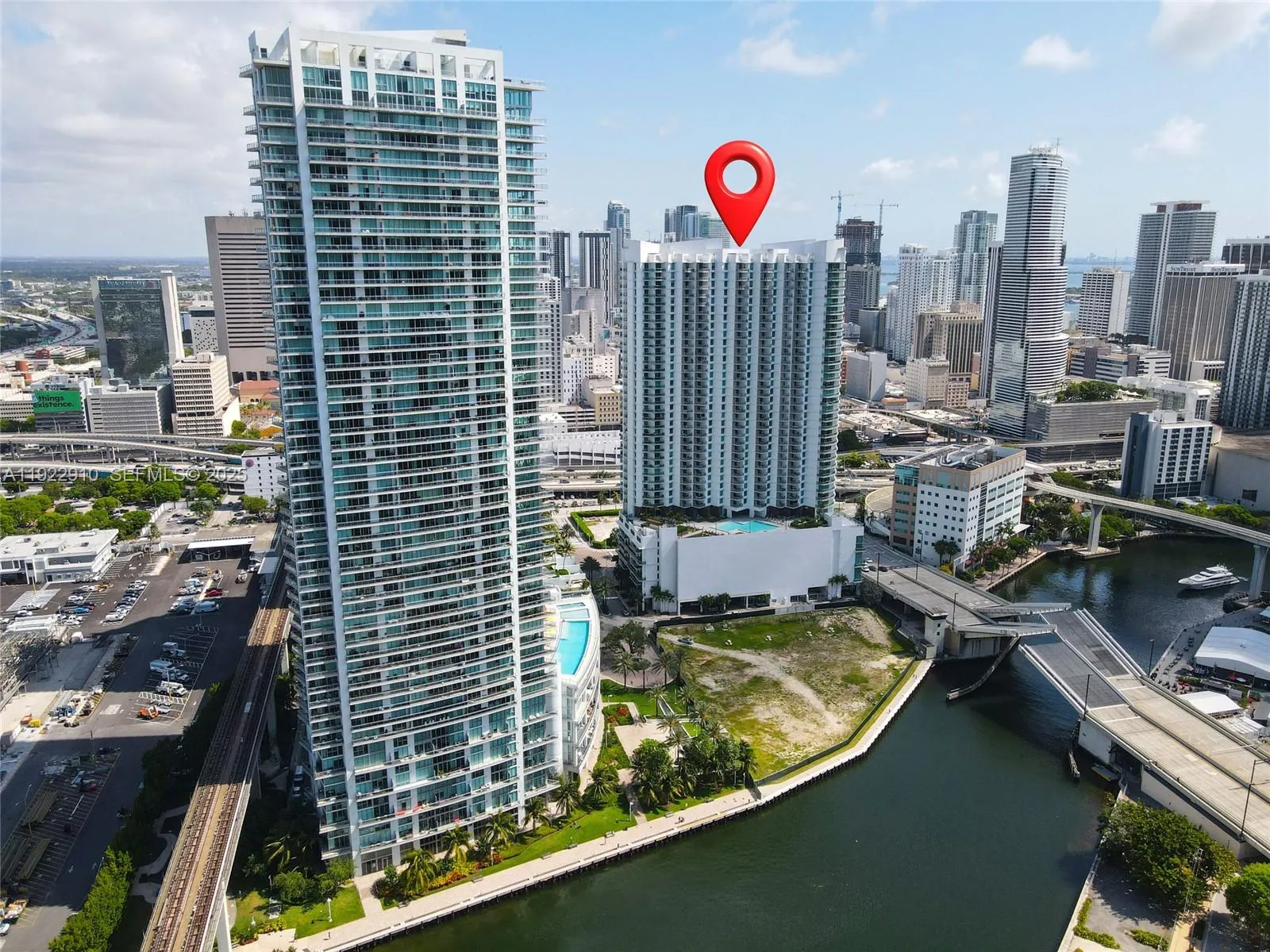 2 bedroom 2 bath for sale at 350 S Miami Ave # 1803, Miami FL 33130