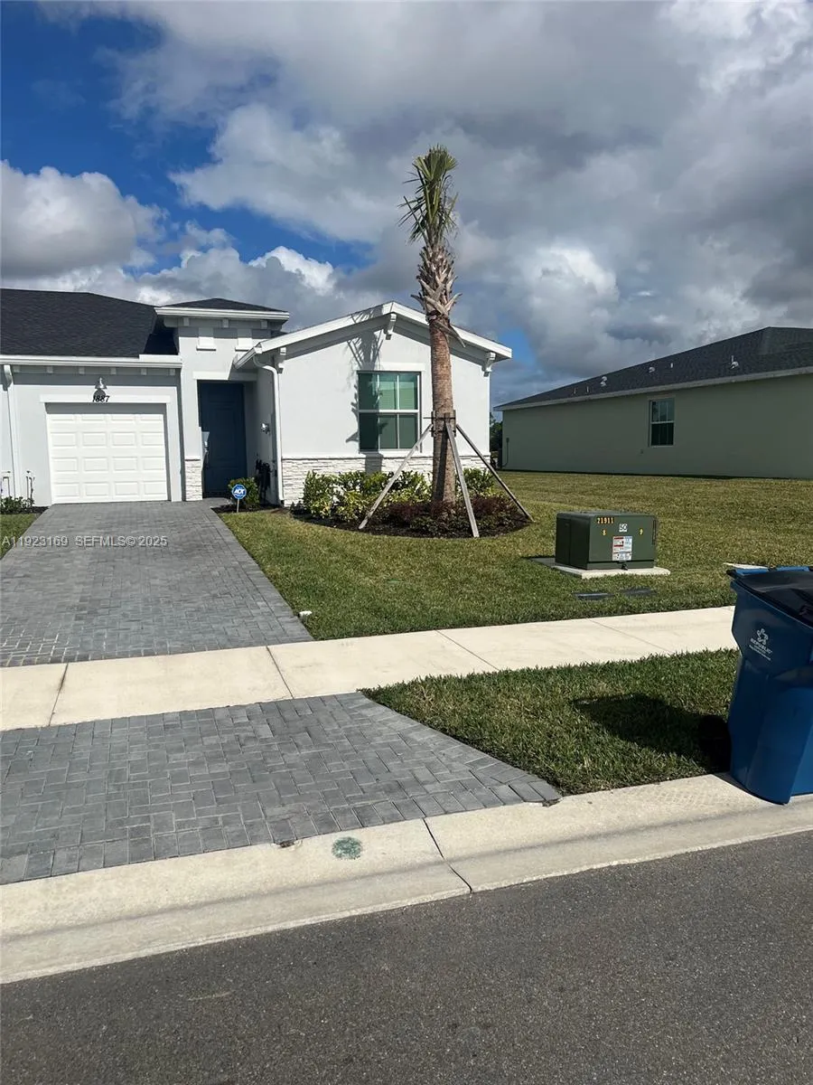 1887 Cerulean Dr, Palm Bay FL 32907
