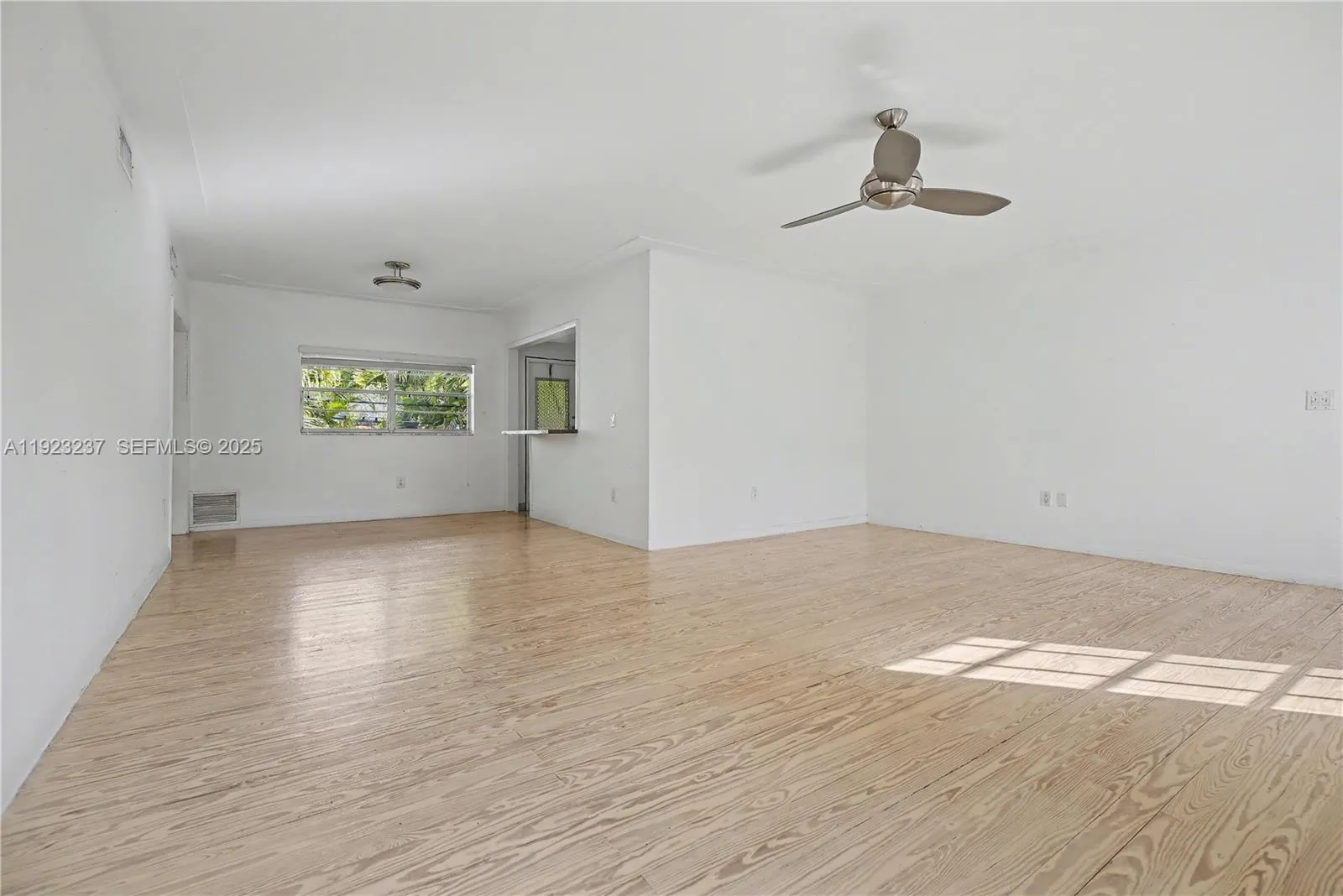 73 Edgewater Dr # 3, Coral Gables FL 33133