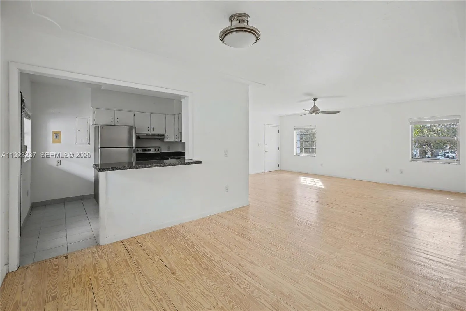 73 Edgewater Dr # 3, Coral Gables FL 33133