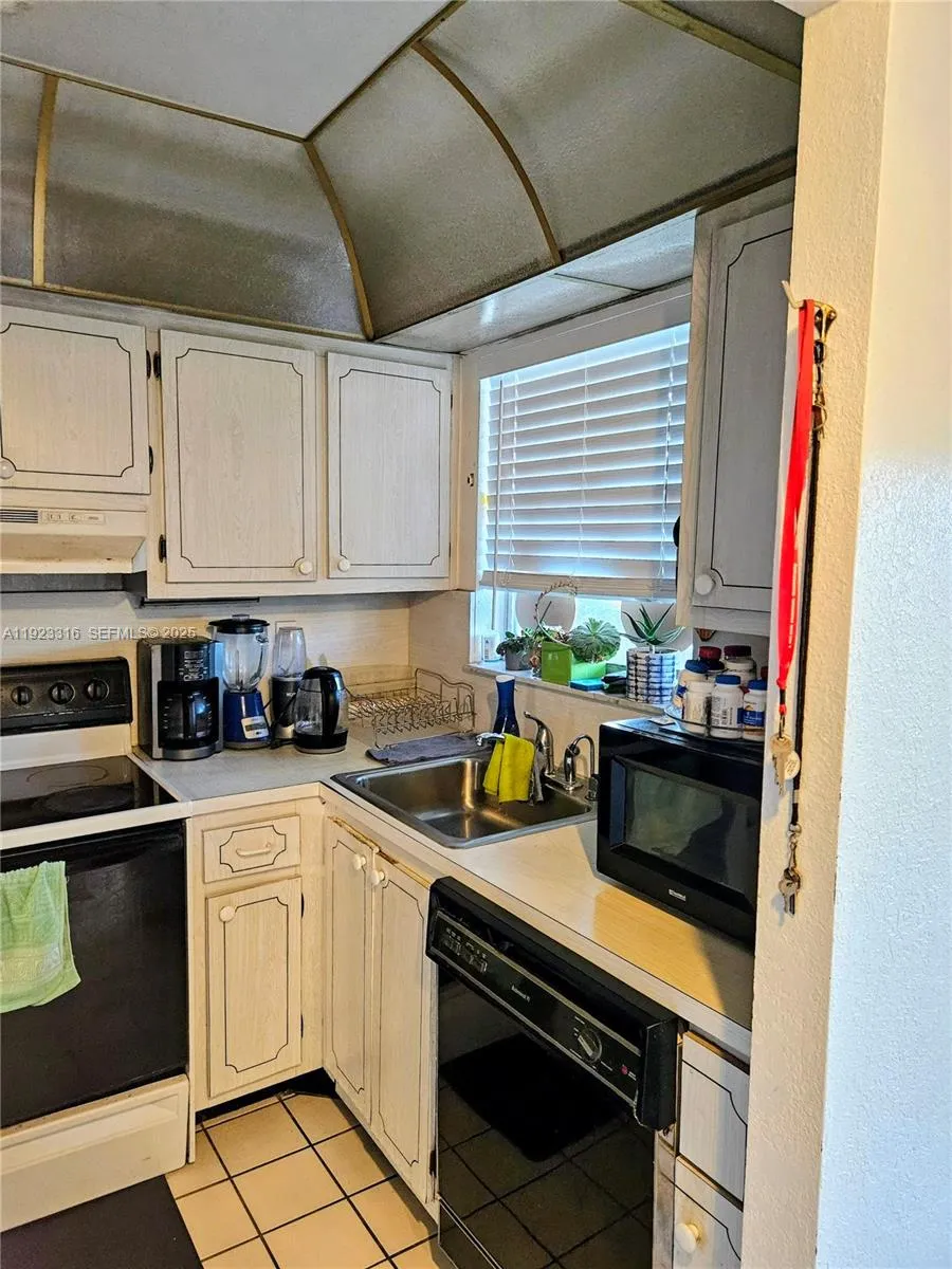 2701 N Pine Island Rd # 303, Sunrise FL 33322