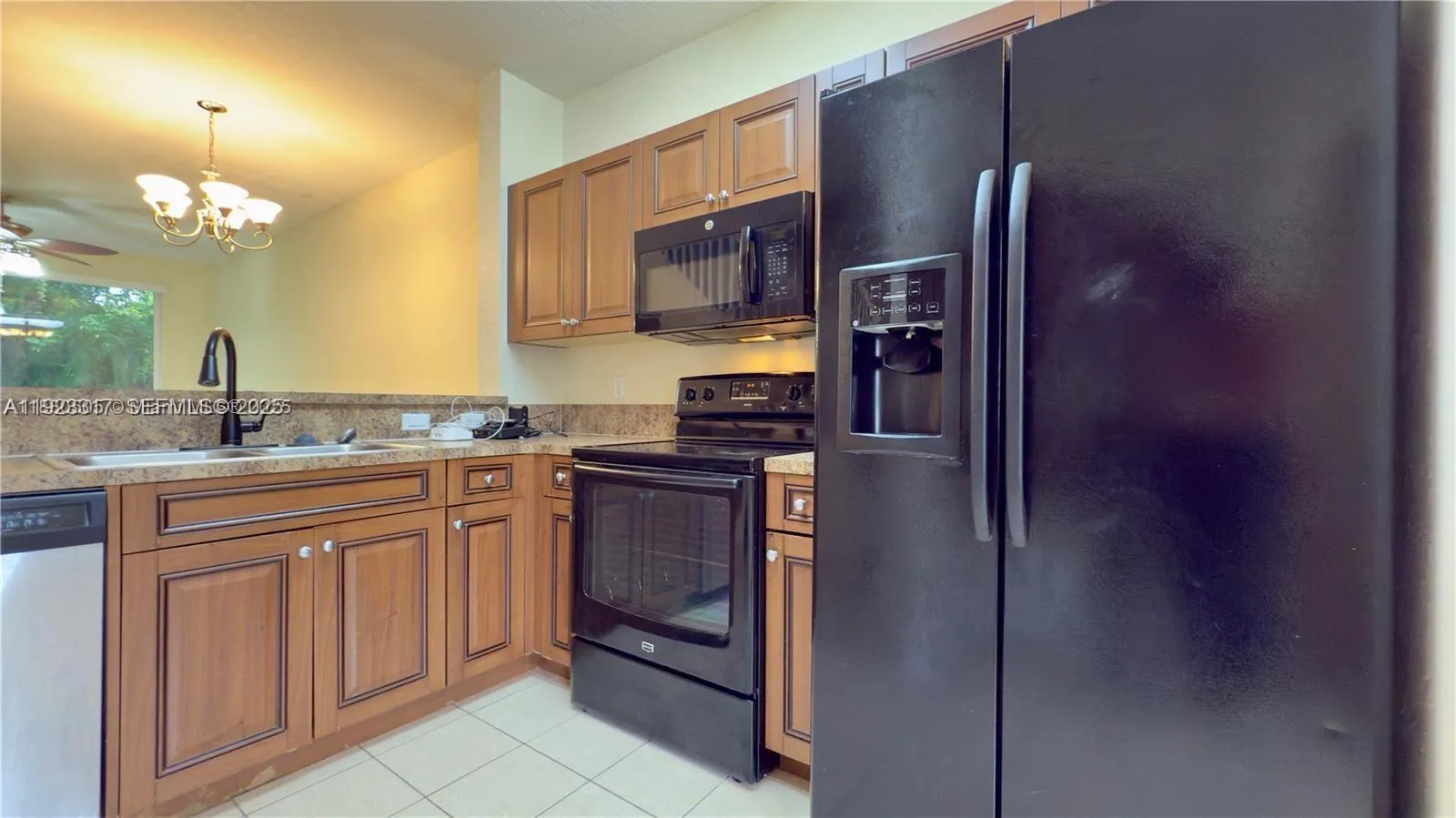 1918 Alamanda Way, Riviera Beach FL 33404