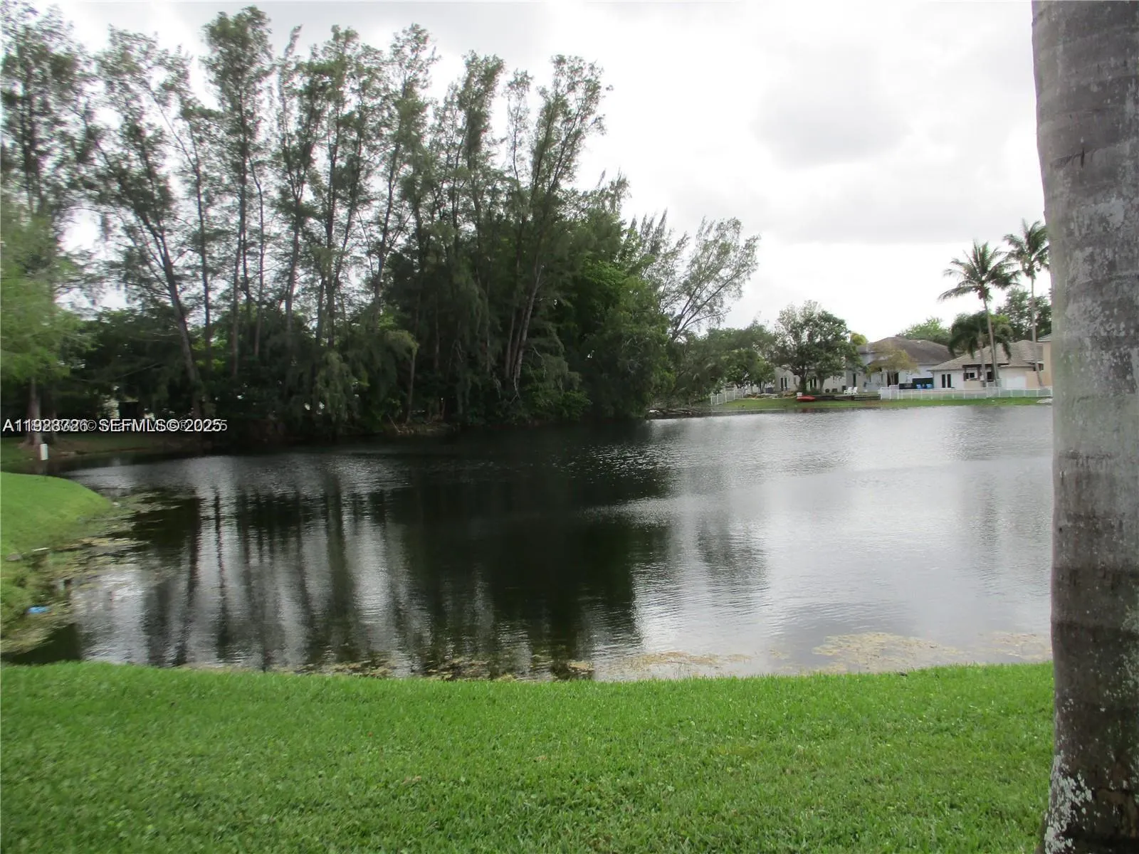 1760 Bayberry Dr, Pembroke Pines FL 33024