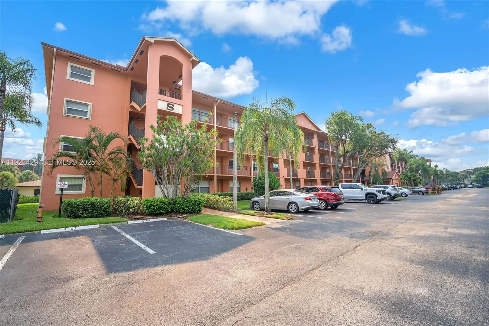 701 SW 142nd Ave # 414S, Pembroke Pines FL 33027