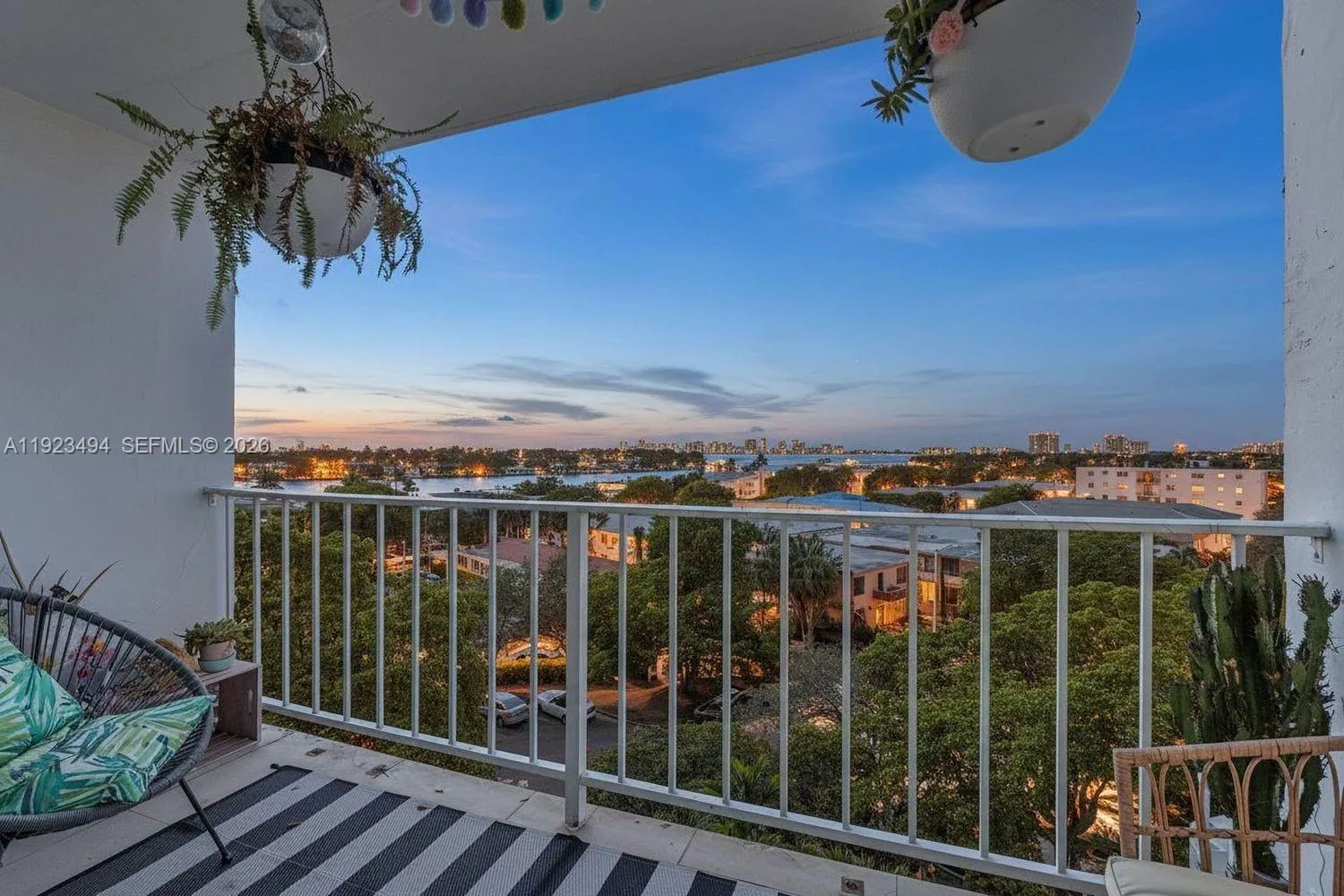 1 bedroom 1 bath for sale at 6900 Bay Dr # 6B, Miami Beach FL 33141