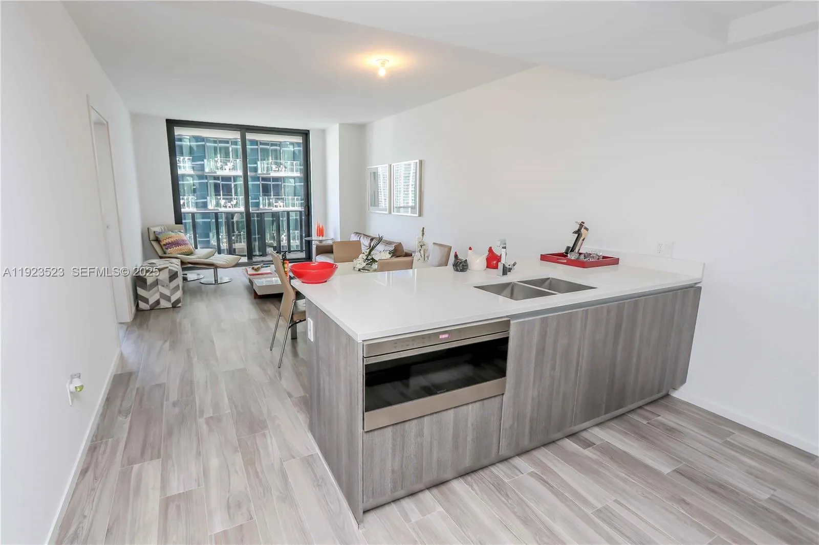 1 bedroom 2 bath for sale at 801 S Miami Ave # 3108, Miami FL 33130