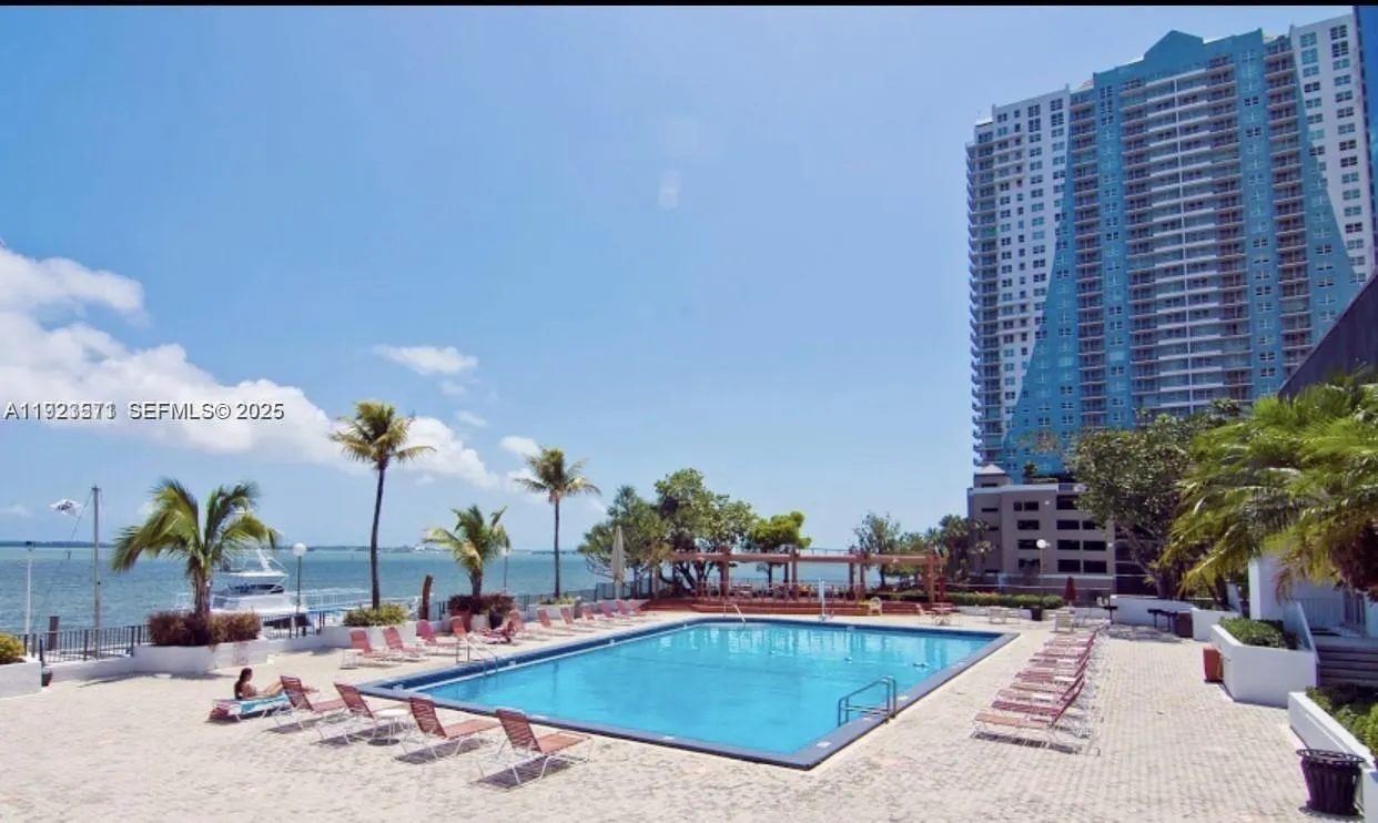 999 Brickell Bay Dr # 209, Miami FL 33131
