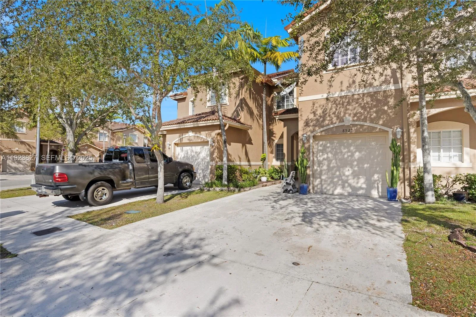 8525 SW 214th Ter, Cutler Bay FL 33189