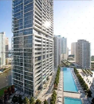 2 bedroom 2 bath for sale at 495 Brickell Ave # 2902, Miami FL 33131