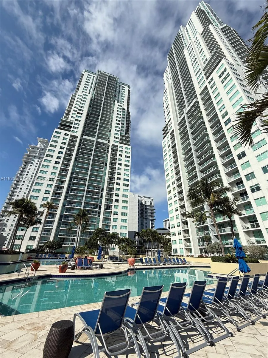 253 NE 2nd St # 908, Miami FL 33132