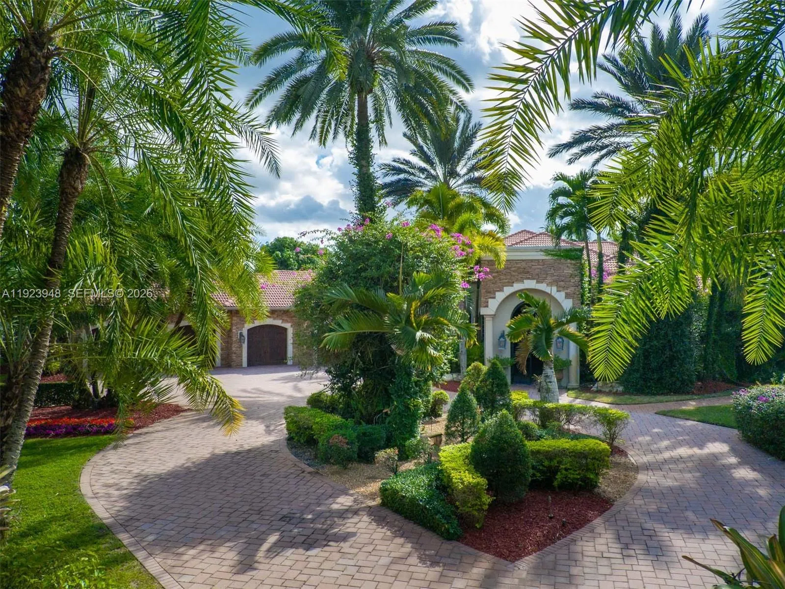 16740 Berkshire Ct, Southwest Ranches FL 33331