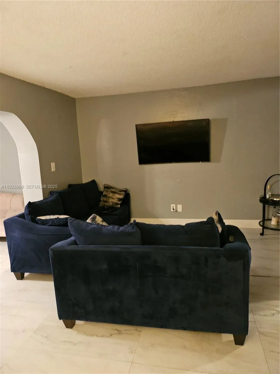 43 Spinning Wheel Ln # 43, Tamarac FL 33319