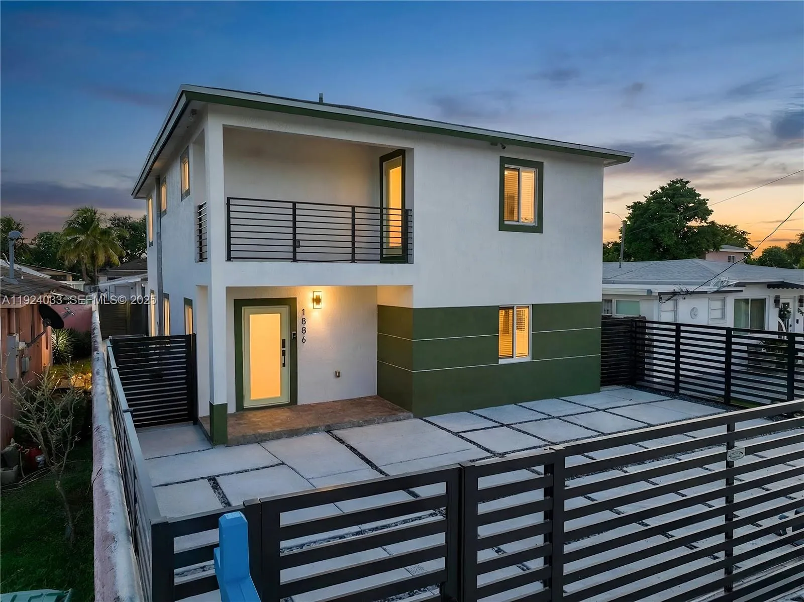 1886 NW 68th St, Miami FL 33147