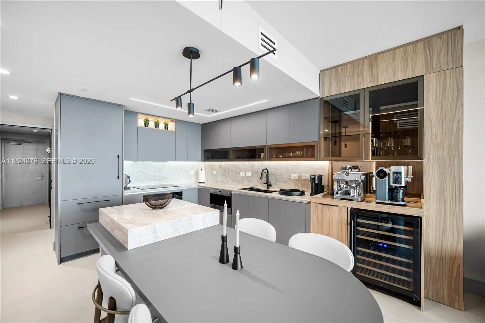 2 bedroom 2 bath for sale at 3131 NE 7th Ave # 2805, Miami FL 33137